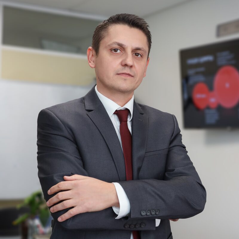 Abogado o economista del equipo Lex Dixit, 4 de 6